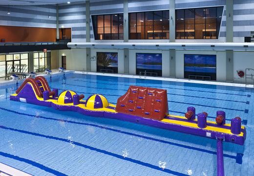 Adventure Mega Run XL obstacle course 17 meters long in a unique design with various exciting objects for both young and old. Buy inflatable pool obstacle courses online now at JB Inflatables America
