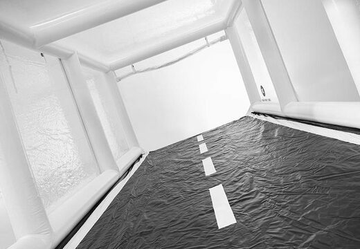 Order Showcase car capsule to use vehicle